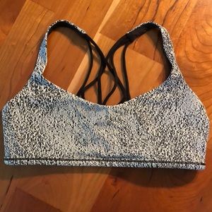 Lululemon Sports Bra Free to be Zen size 8